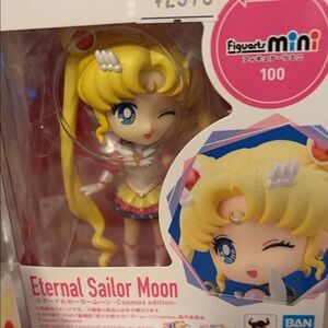 Figuarts Mini Eternal Sailor Moon Doll